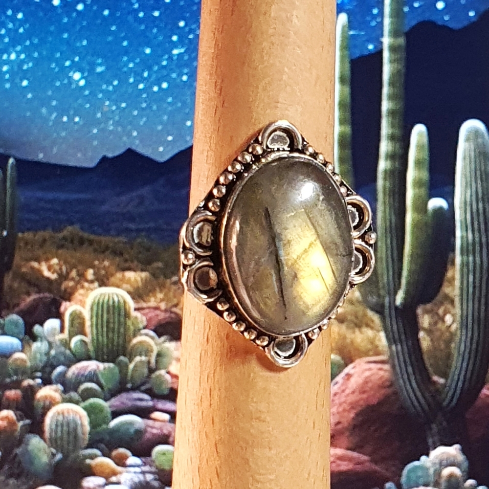 Labradorite Gemstone Sterling Silver Plated Ring Size 7.5